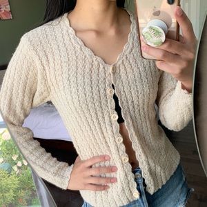 2/$30✨Vintage Crochet Cardigan